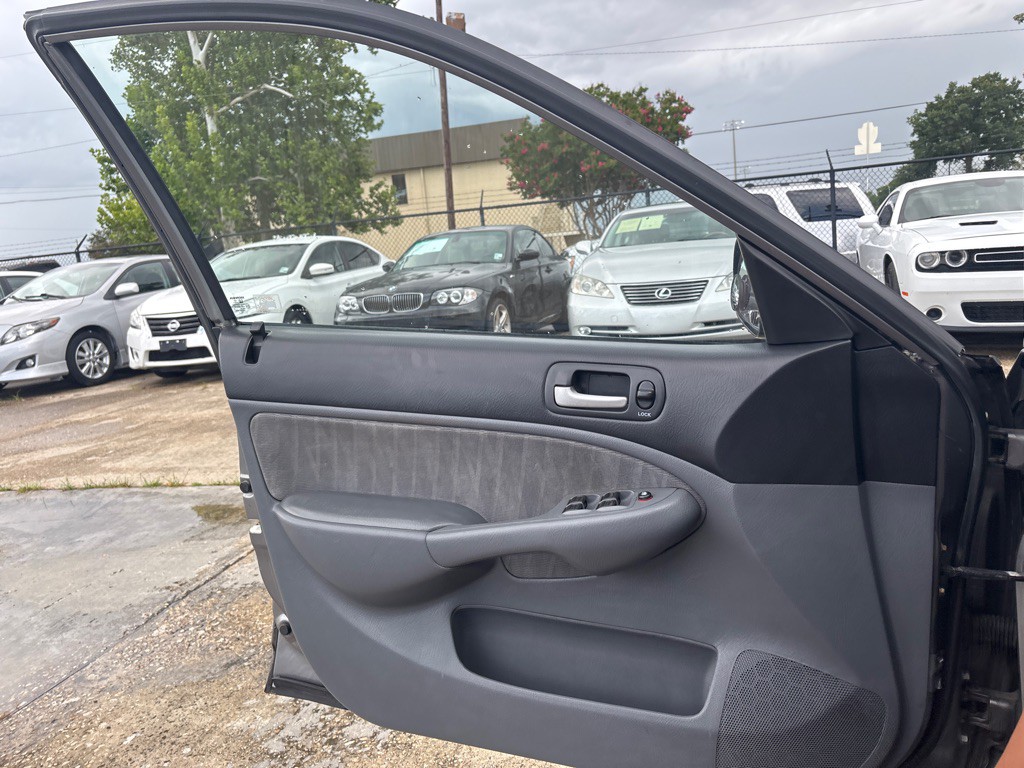 2004 Honda Civic Image 12