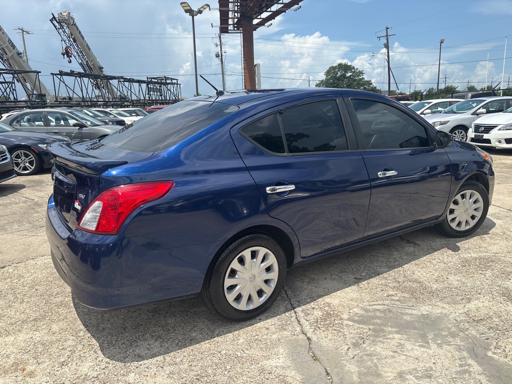 2019 Nissan Versa Image 4