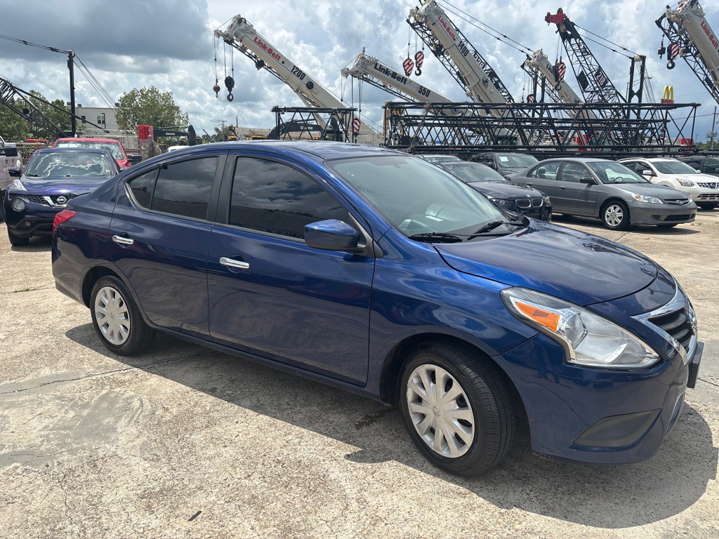 2019 Nissan Versa Image 5