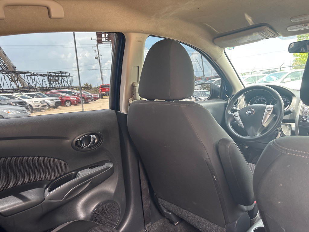 2019 Nissan Versa Image 20