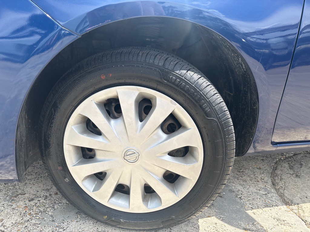 2019 Nissan Versa Image 33