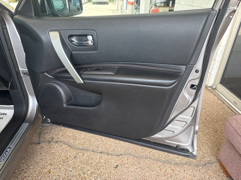 2012 Nissan Rogue Image 29