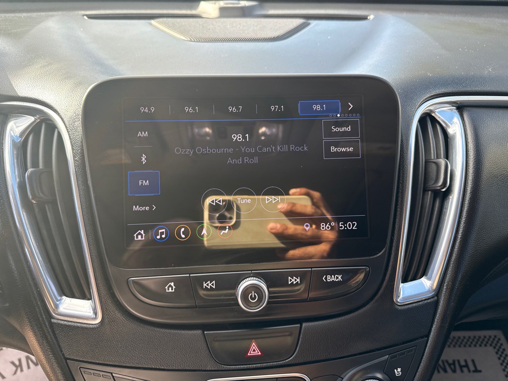 2020 Chevrolet Malibu Image 14