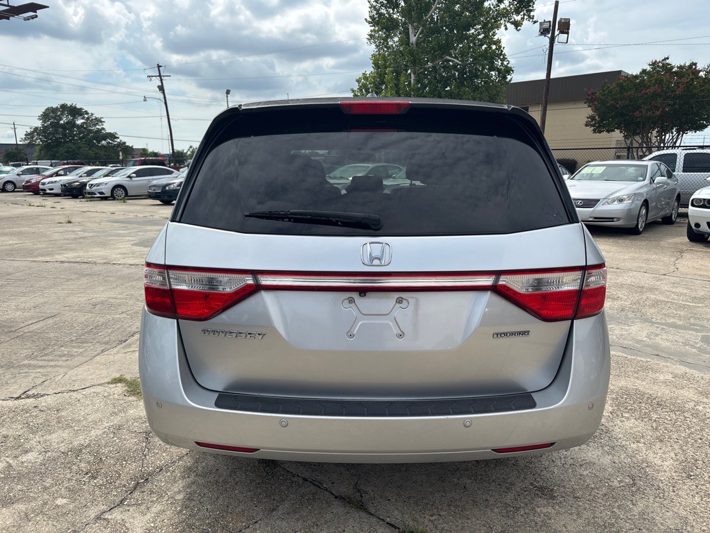 2011 Honda Odyssey Image 4