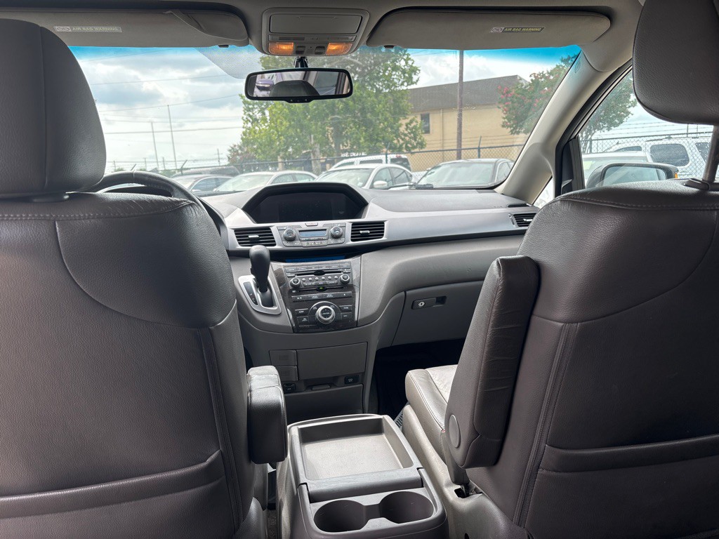2011 Honda Odyssey Image 16