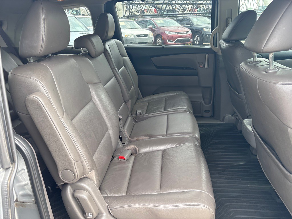 2011 Honda Odyssey Image 21