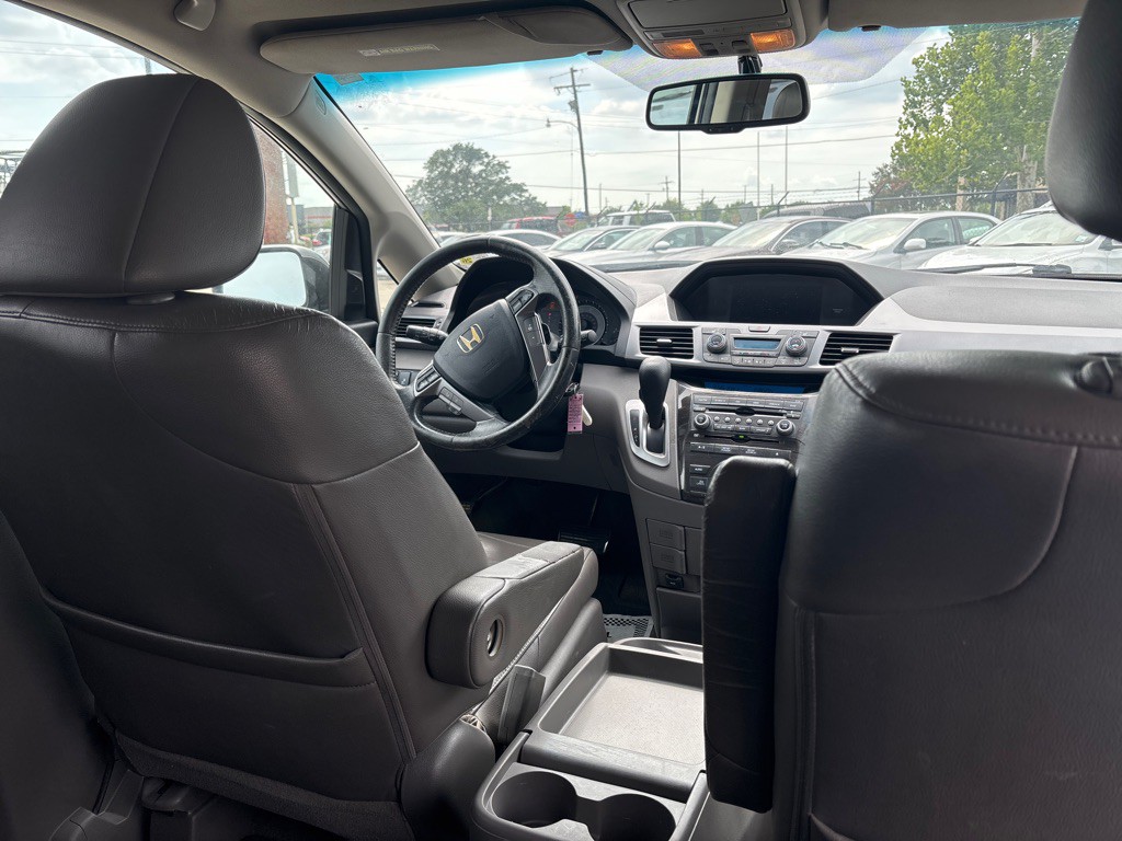 2011 Honda Odyssey Image 22