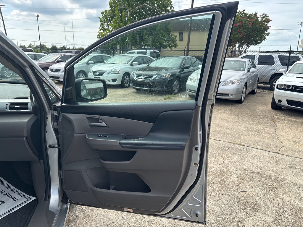 2011 Honda Odyssey Image 25