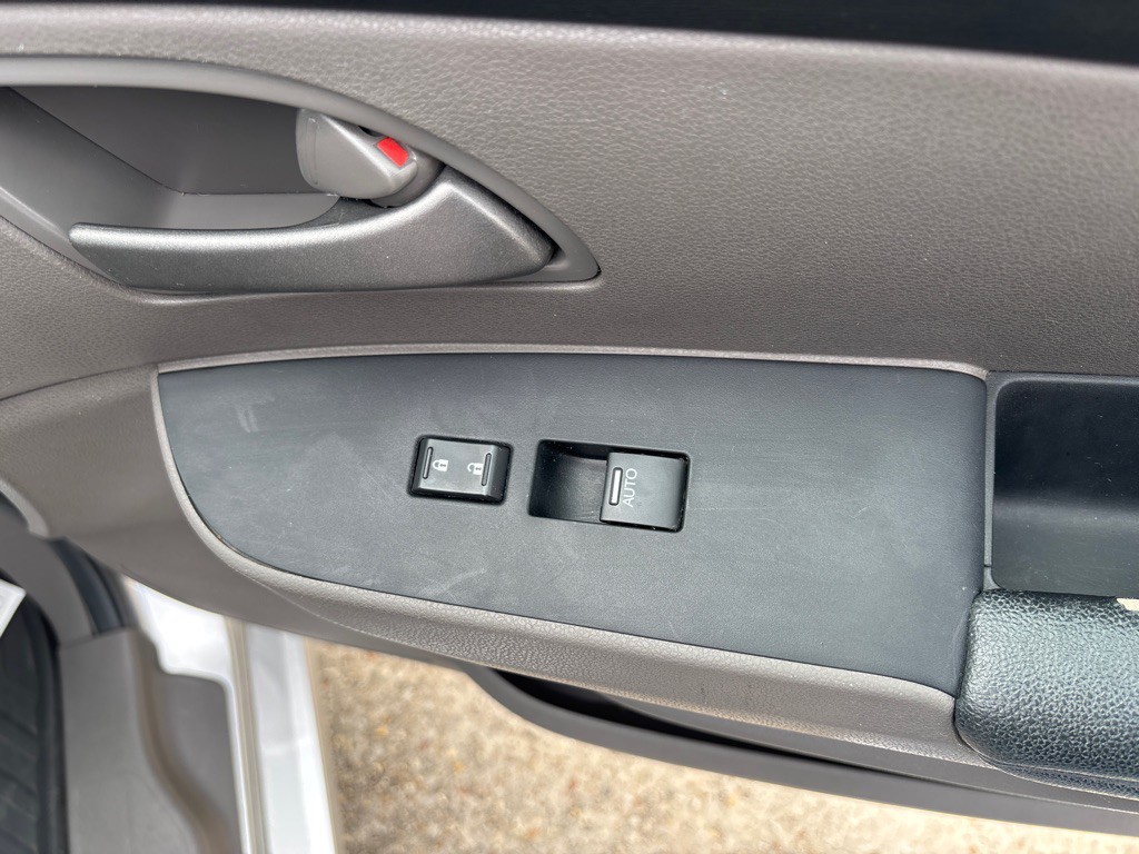 2011 Honda Odyssey Image 26
