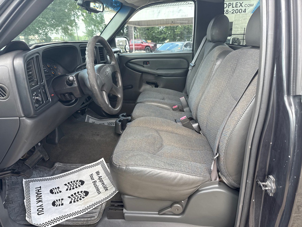 2003 Chevrolet Silverado 1500 Image 9