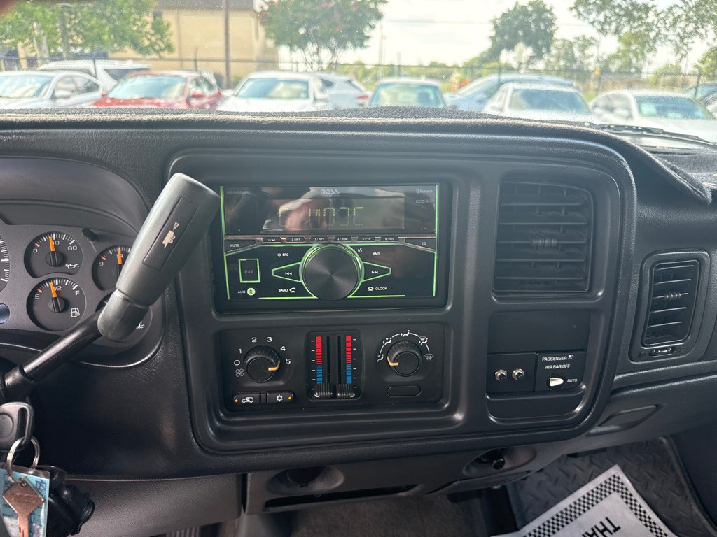 2003 Chevrolet Silverado 1500 Image 11