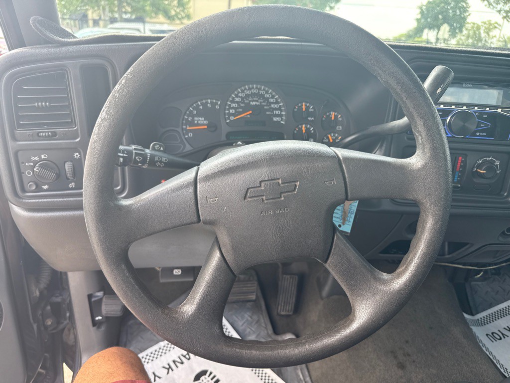 2003 Chevrolet Silverado 1500 Image 13