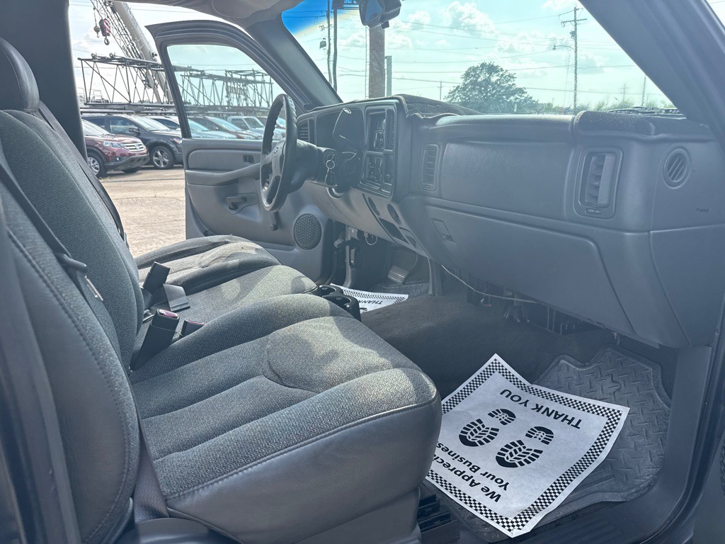 2003 Chevrolet Silverado 1500 Image 16