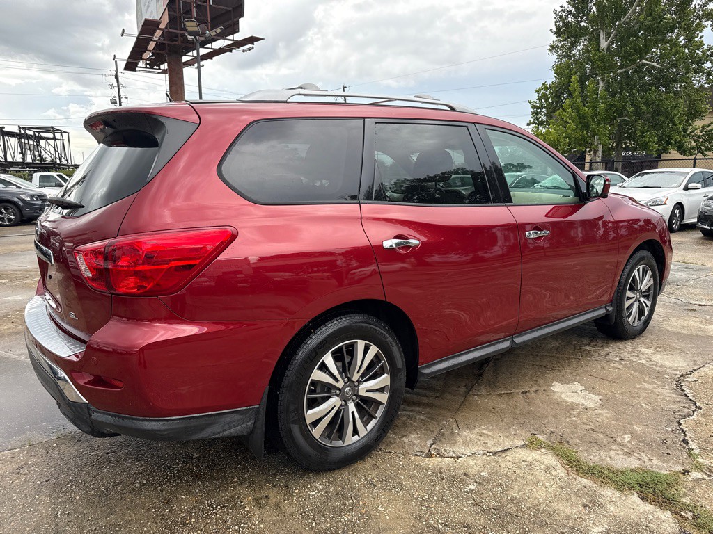 2017 Nissan Pathfinder Image 6