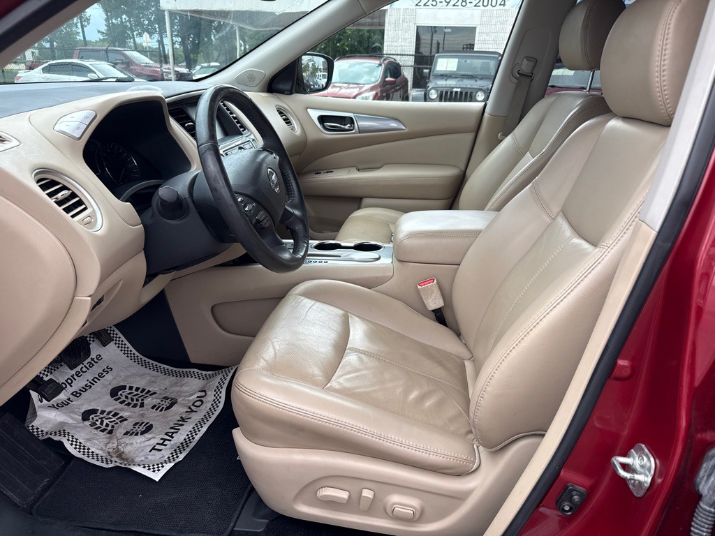 2017 Nissan Pathfinder Image 10