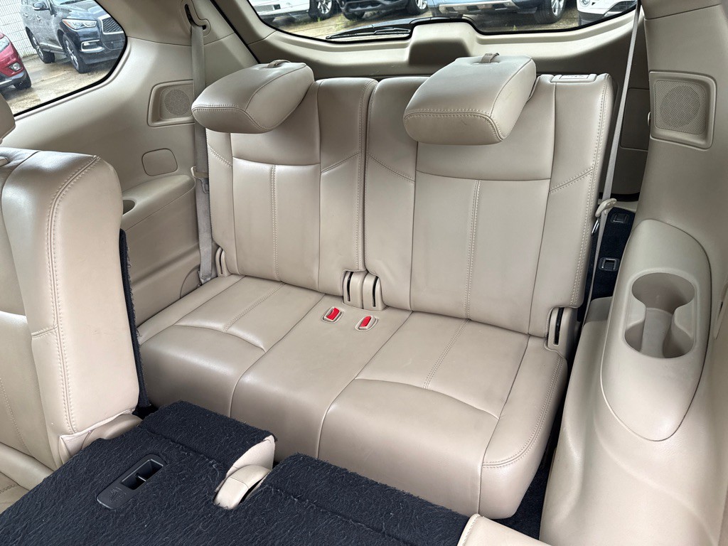 2017 Nissan Pathfinder Image 12