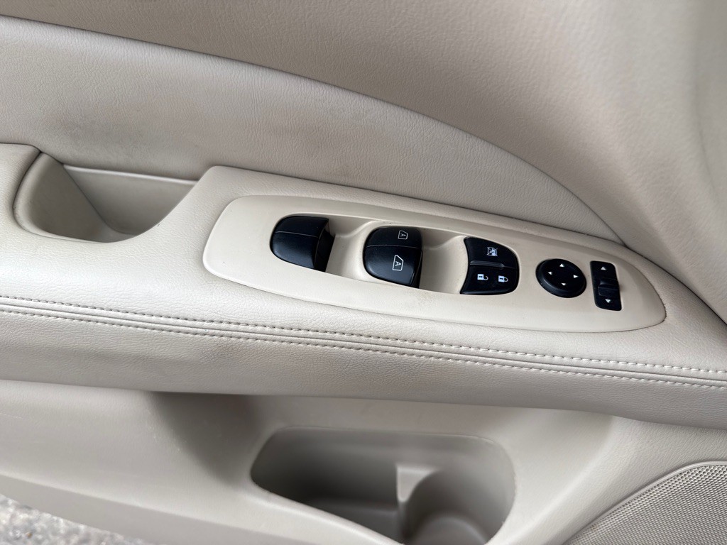 2017 Nissan Pathfinder Image 21