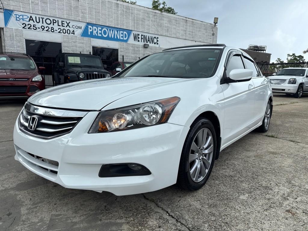 2011 Honda Accord Image 2