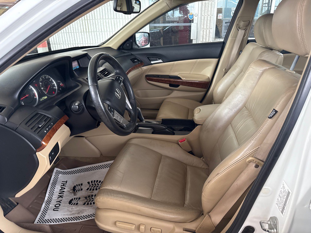 2011 Honda Accord Image 10
