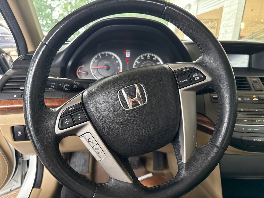 2011 Honda Accord Image 16