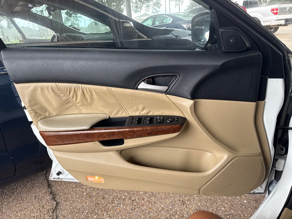 2011 Honda Accord Image 20