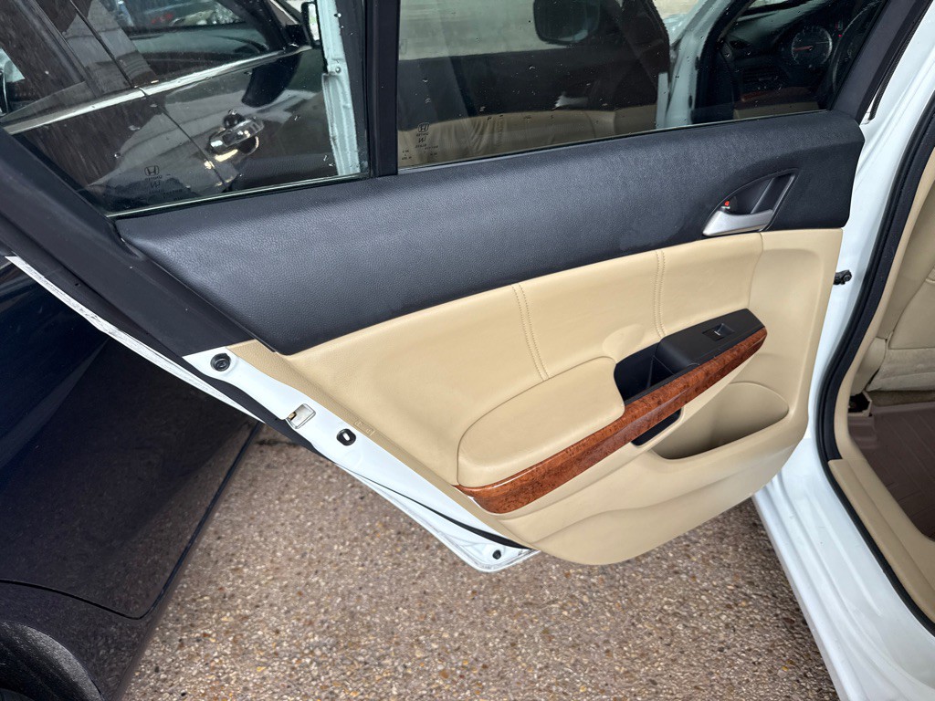 2011 Honda Accord Image 22