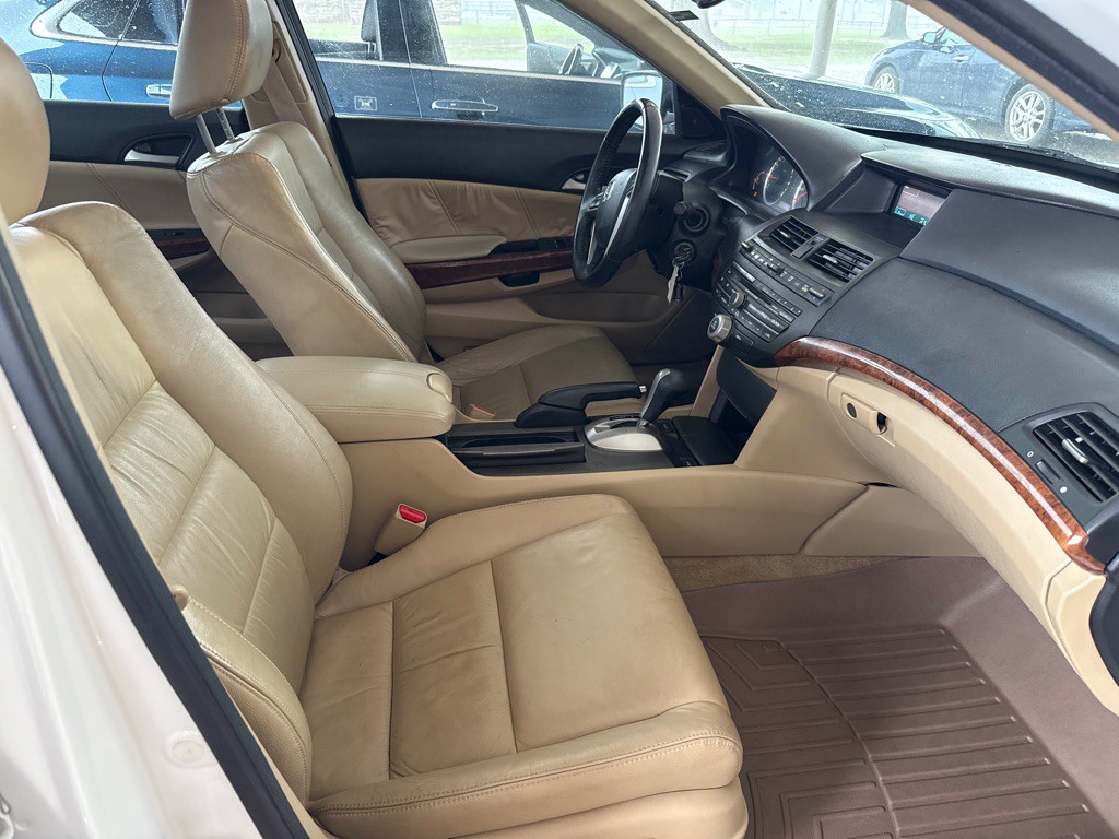 2011 Honda Accord Image 26