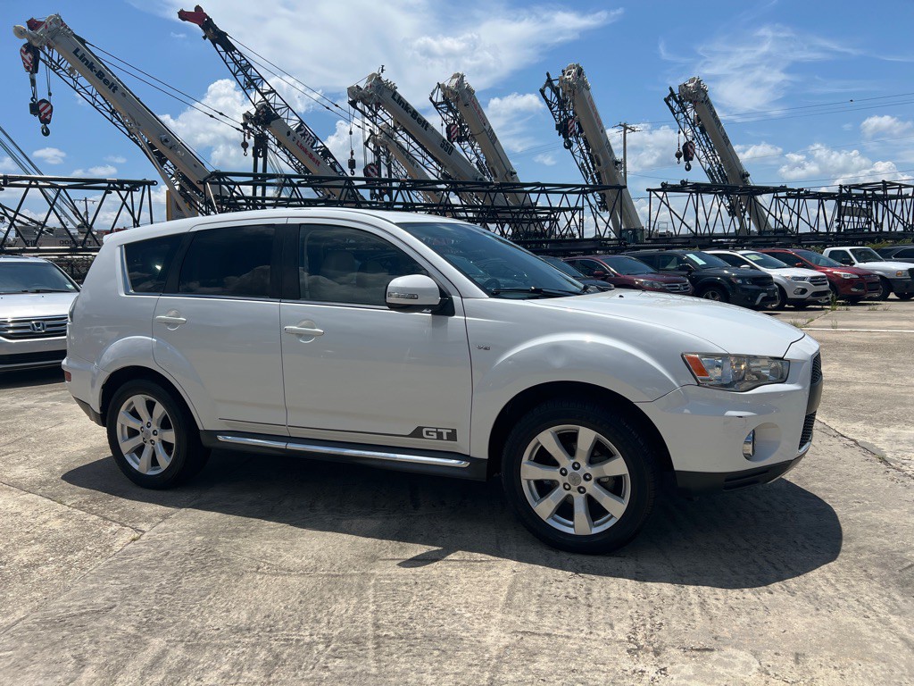 2011 Mitsubishi Outlander Image 5