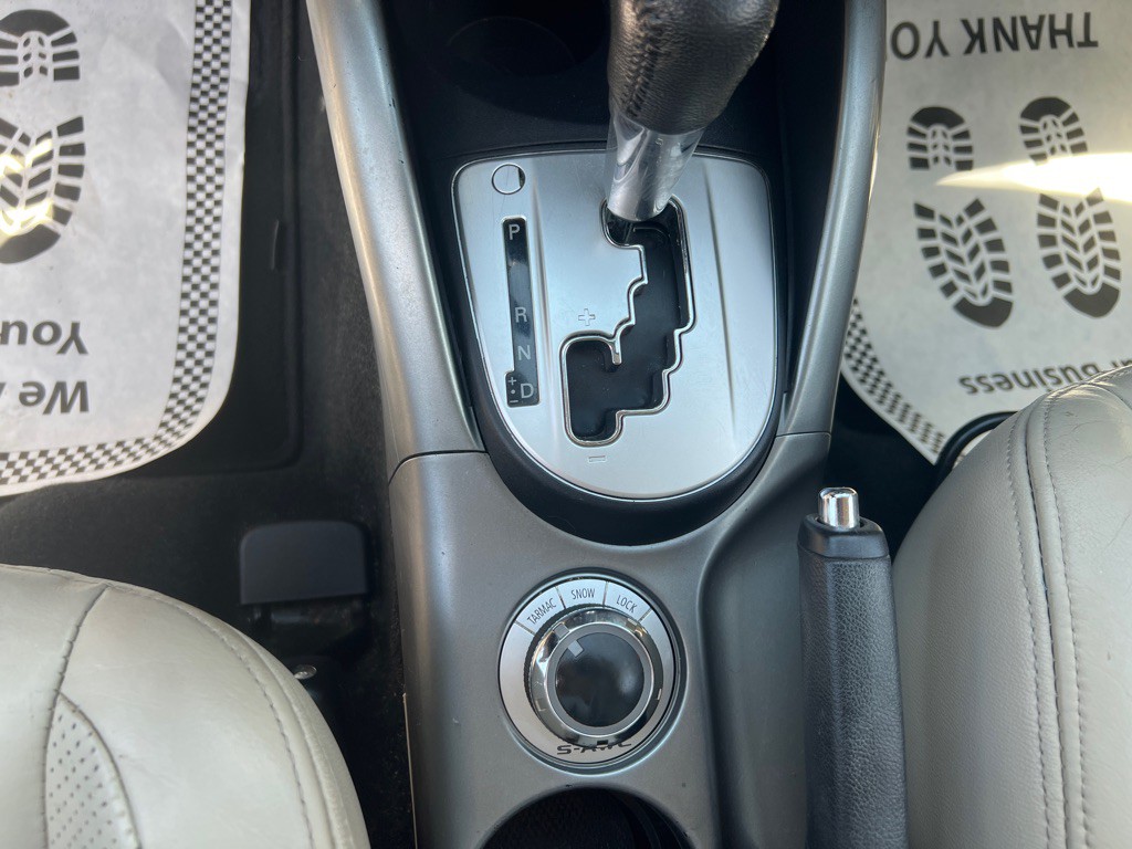 2011 Mitsubishi Outlander Image 18