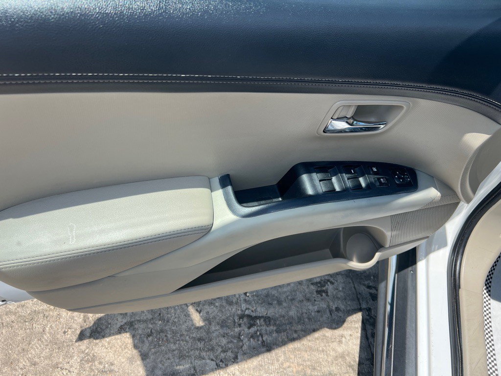 2011 Mitsubishi Outlander Image 22