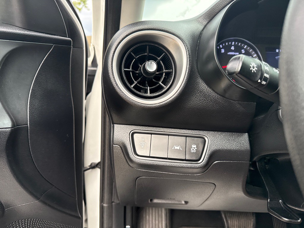 2021 Kia Forte Image 19