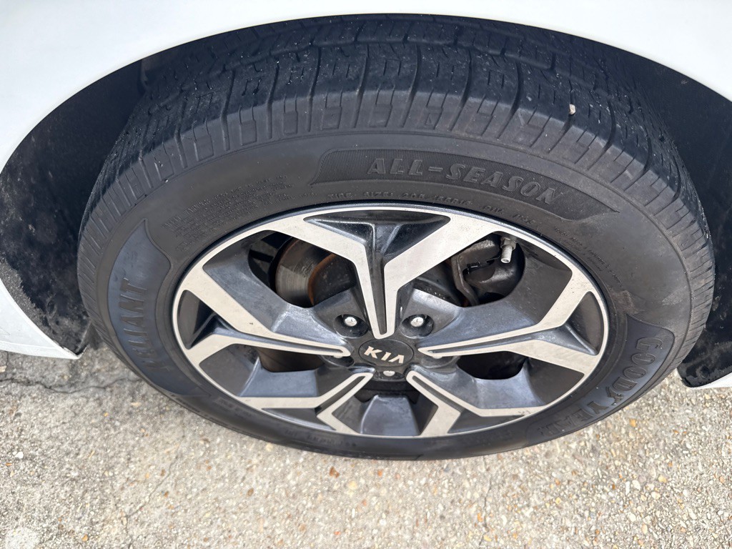2021 Kia Forte Image 32