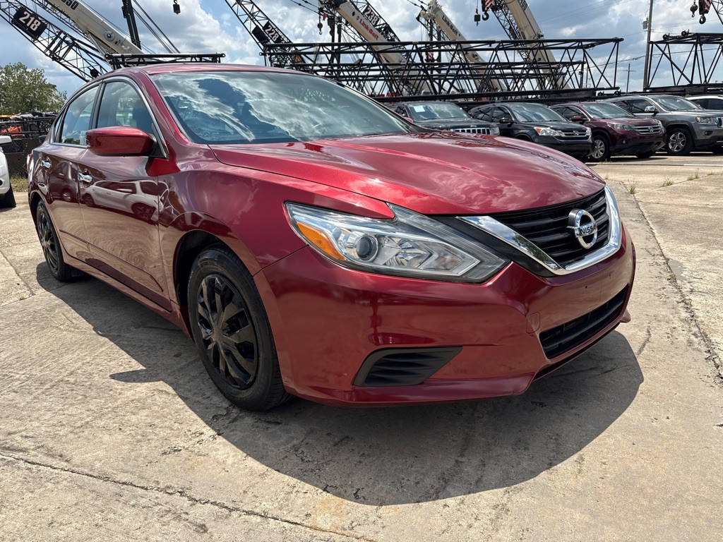 2017 Nissan Altima Image 4