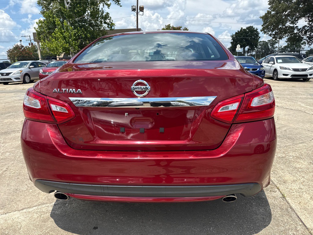 2017 Nissan Altima Image 7