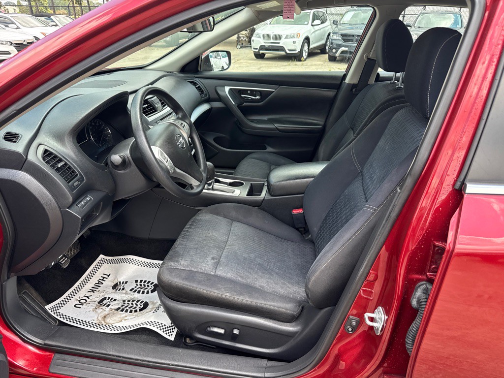 2017 Nissan Altima Image 10