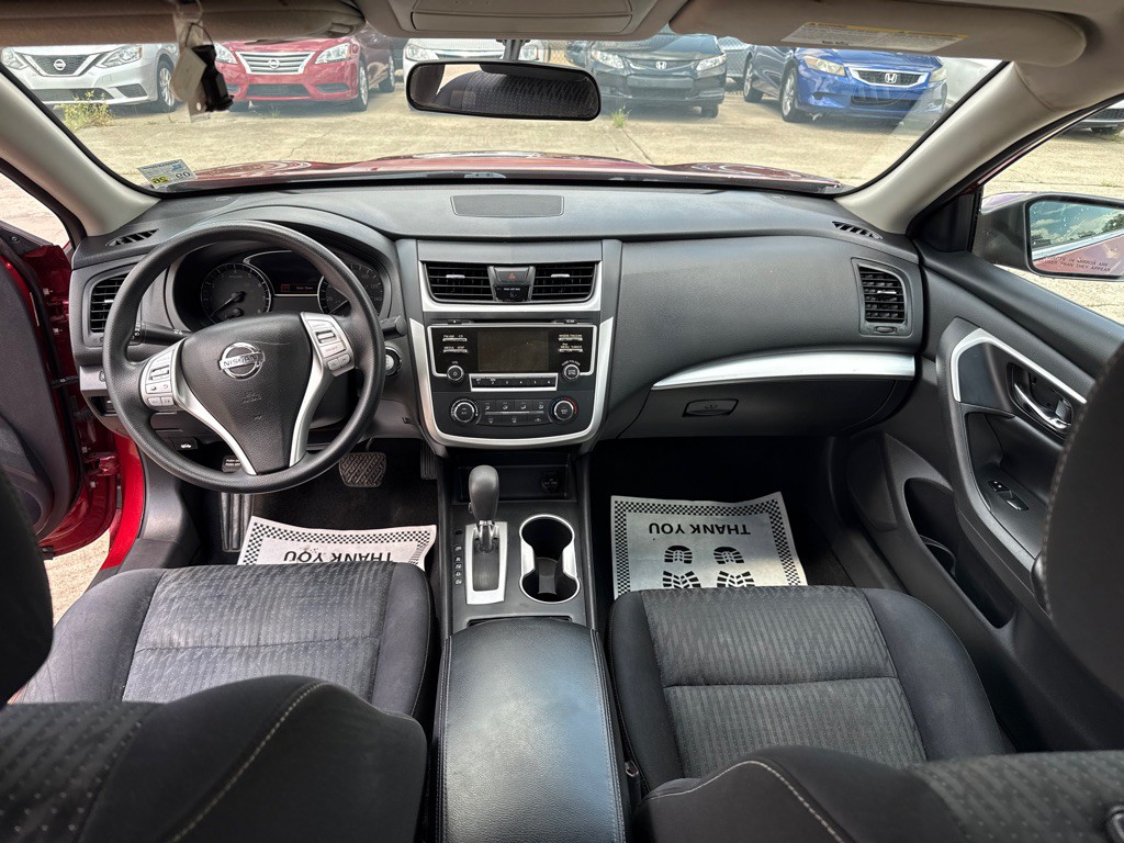 2017 Nissan Altima Image 12