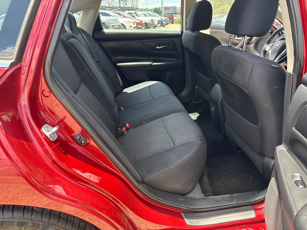 2017 Nissan Altima Image 24