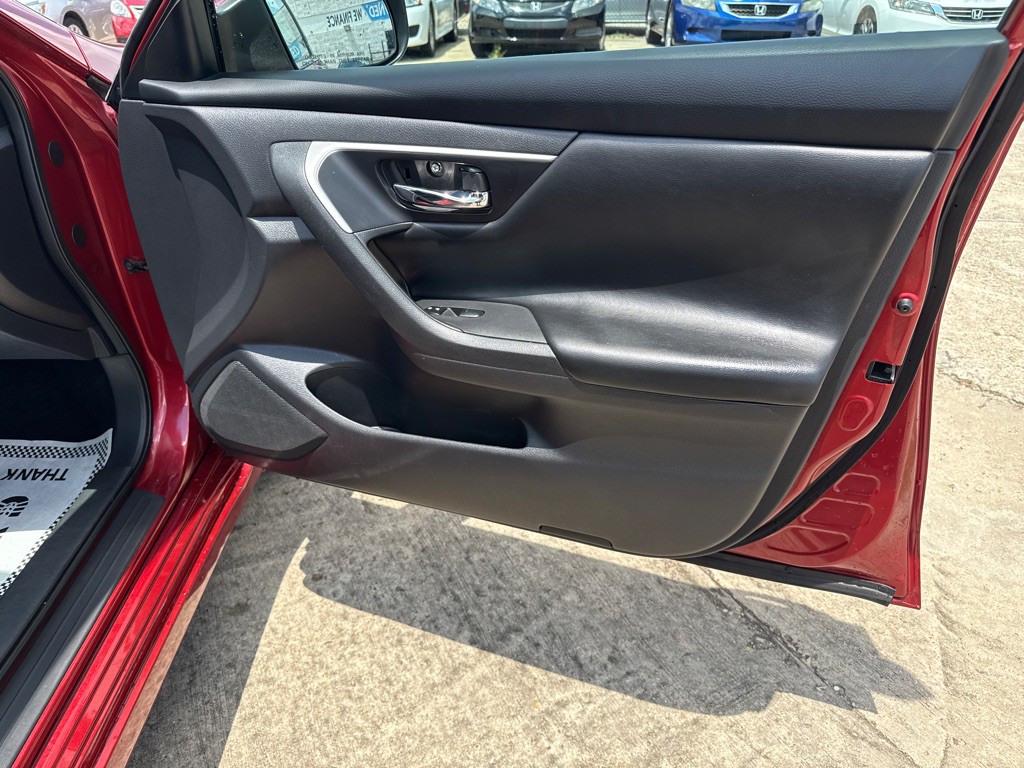 2017 Nissan Altima Image 28