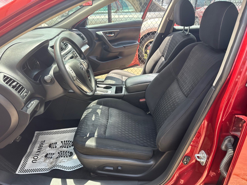 2017 Nissan Altima Image 33
