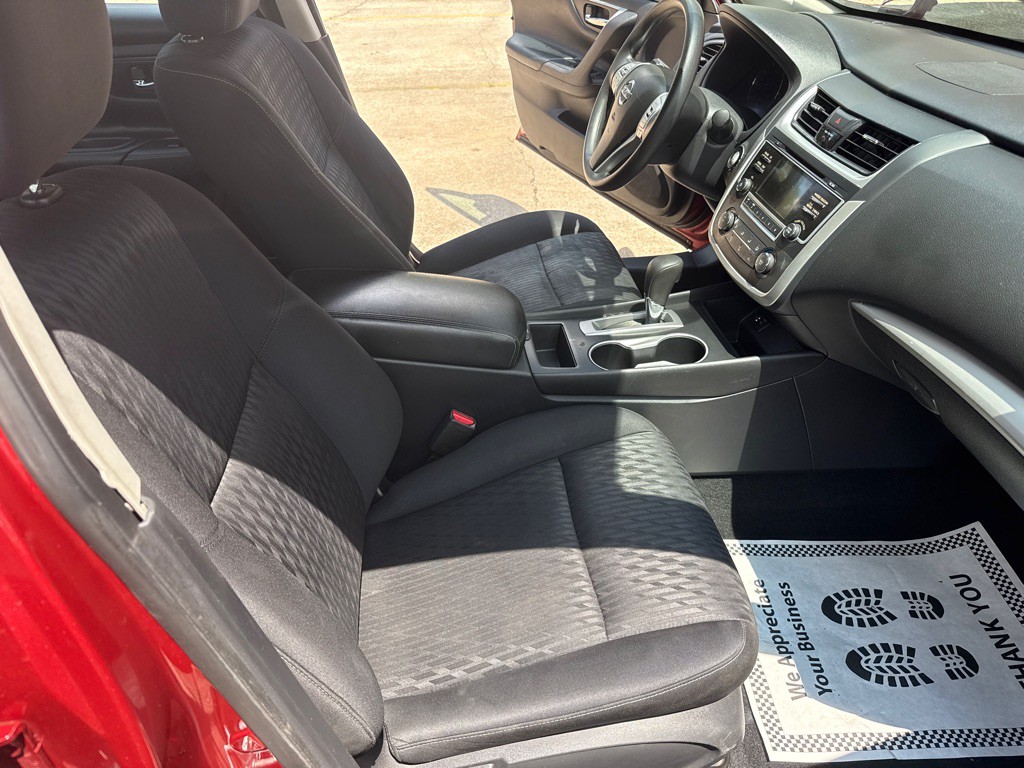 2017 Nissan Altima Image 34