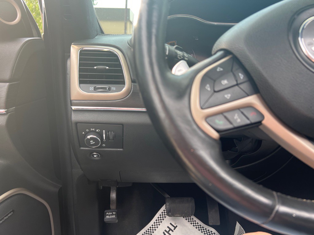 2015 Jeep Grand Cherokee Image 18
