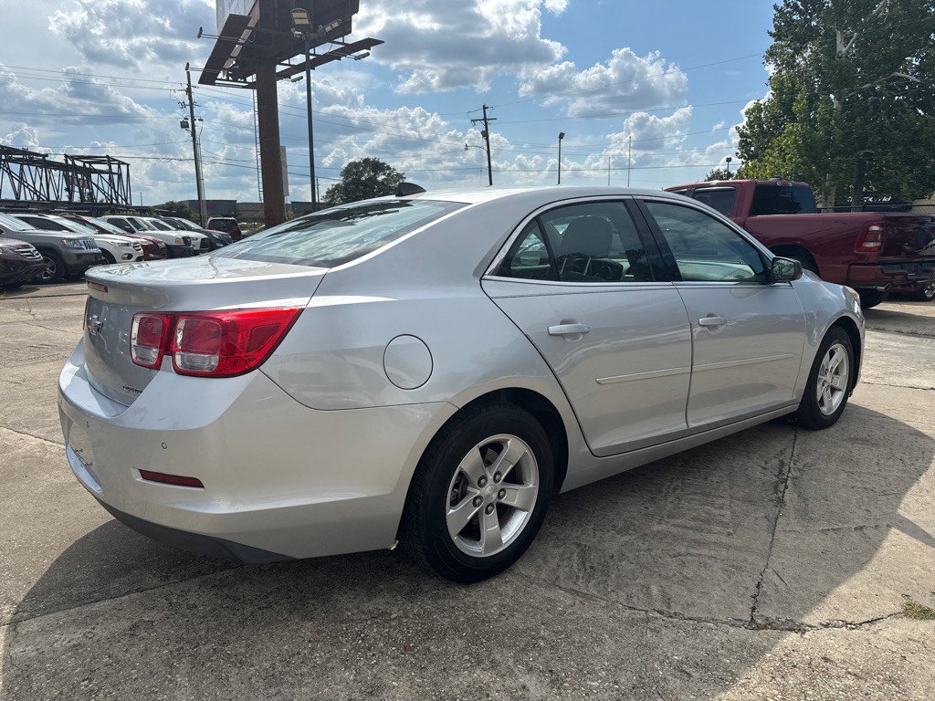 2013 Chevrolet Malibu Image 6