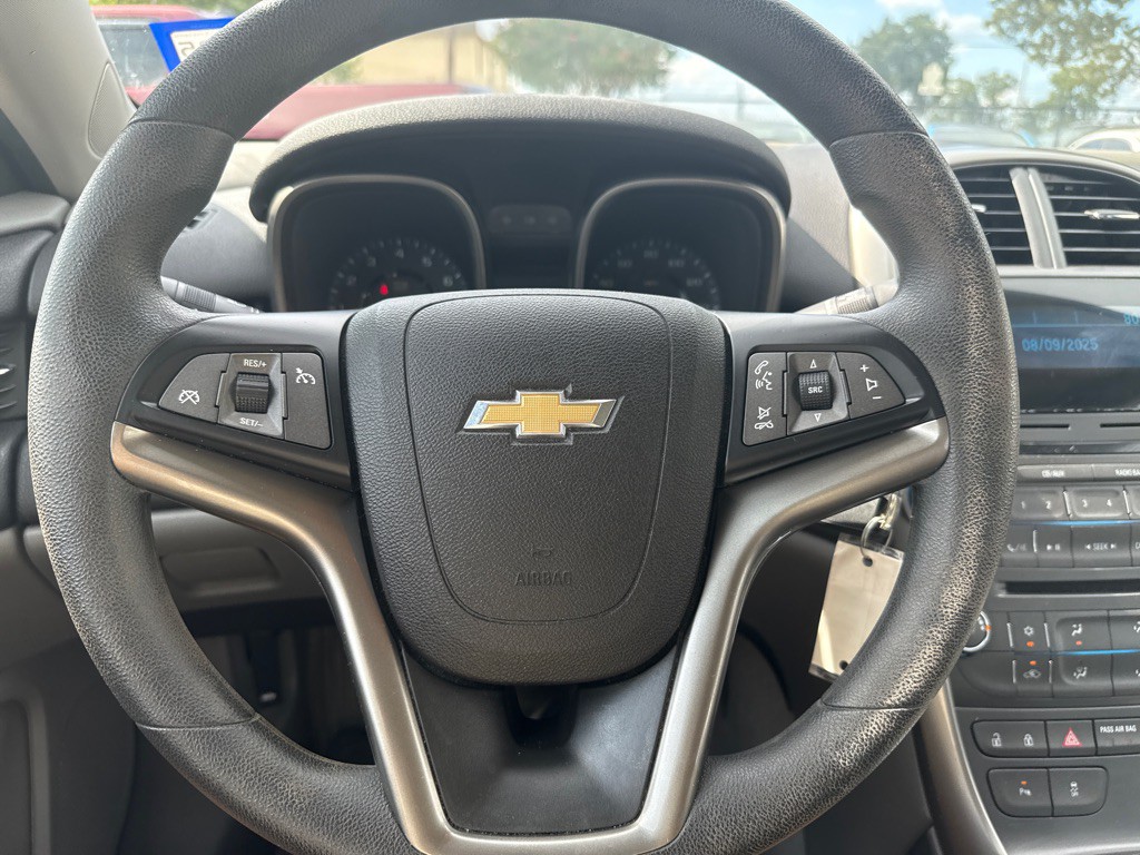 2013 Chevrolet Malibu Image 17