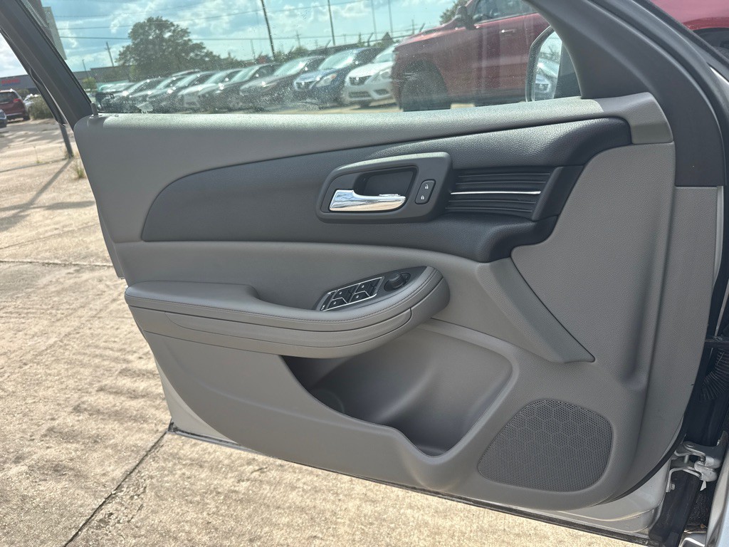 2013 Chevrolet Malibu Image 20