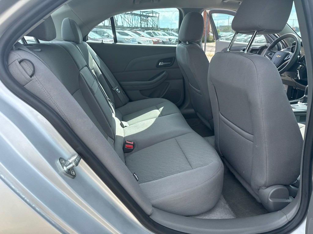 2013 Chevrolet Malibu Image 25