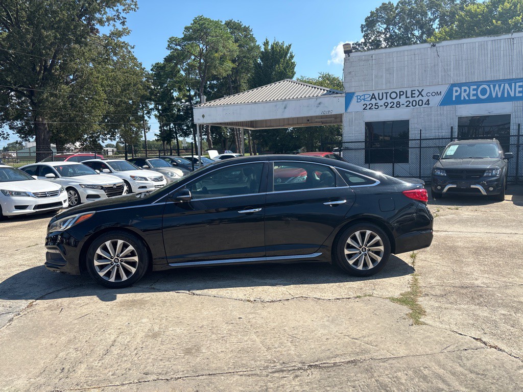 2017 Hyundai Sonata Image 2