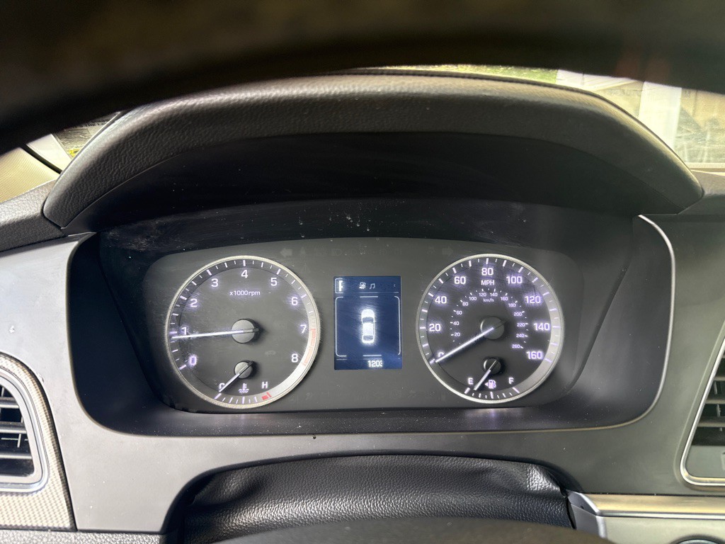 2017 Hyundai Sonata Image 25