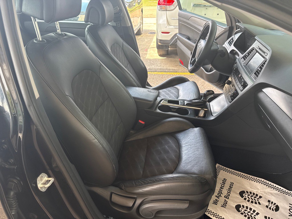 2017 Hyundai Sonata Image 31