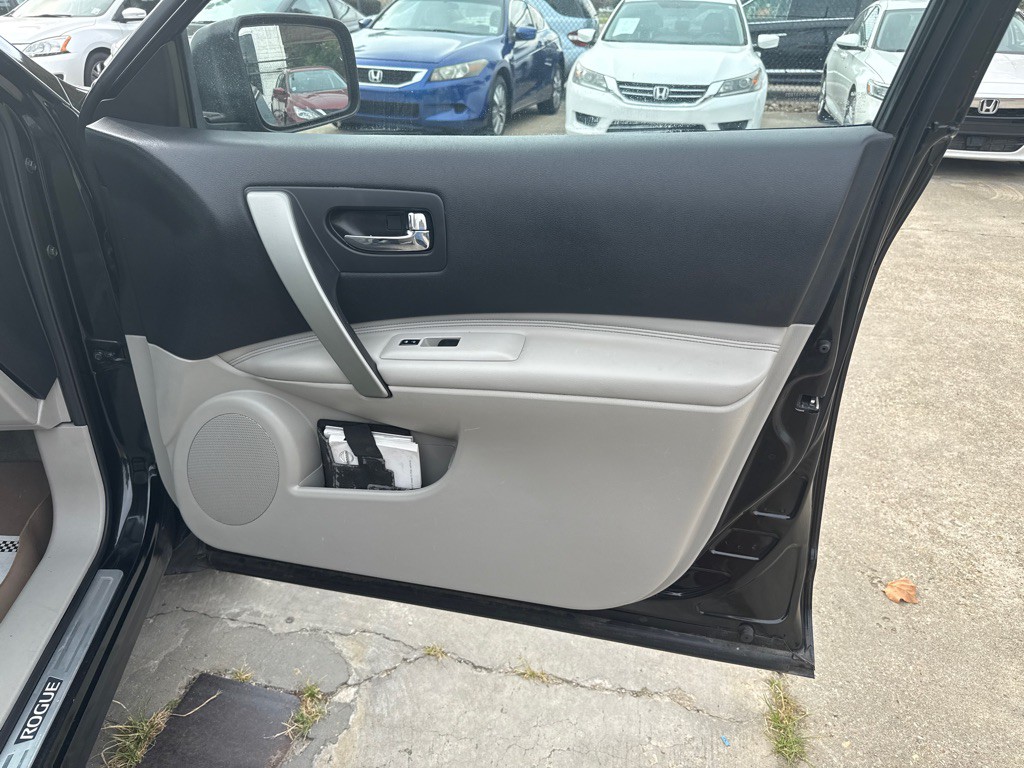 2012 Nissan Rogue Image 27