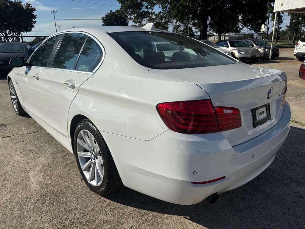 2015 BMW 5 Series Image 8